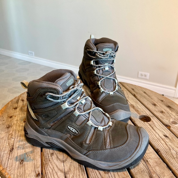 Keen Circadia Women’s hiking boot - Picture 1 of 2